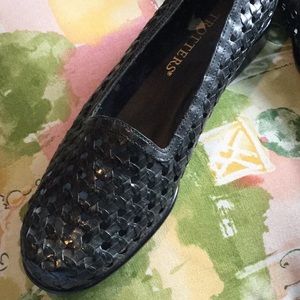 Trotters Black Leather Open Weave Flats